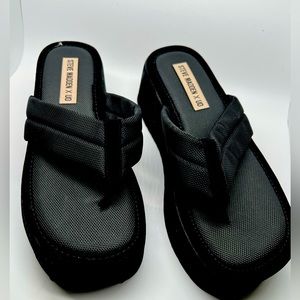 Steve Madden wedge flip flops